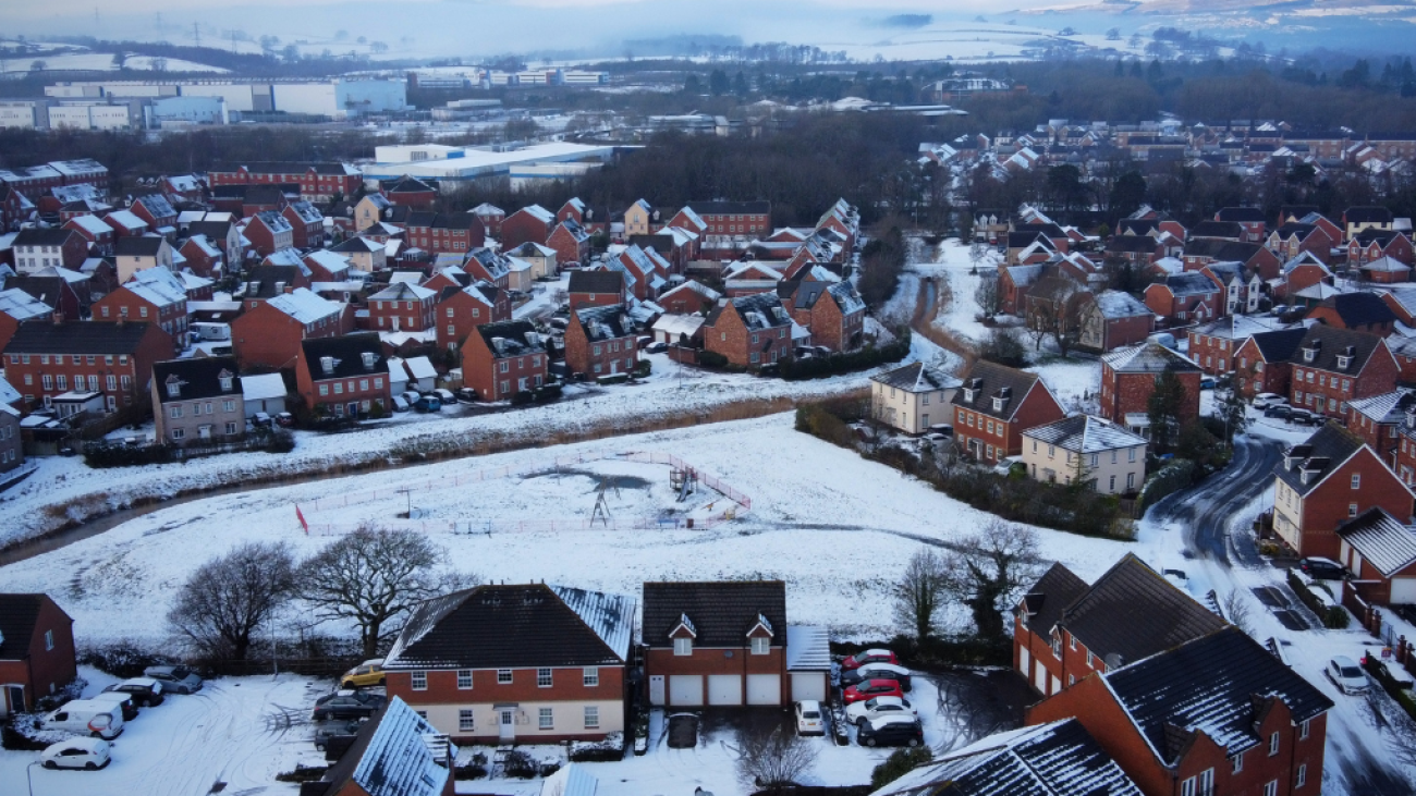 UK Braces for Disruptive Cold Snap as Snow and Icy Conditions Sweep the Country