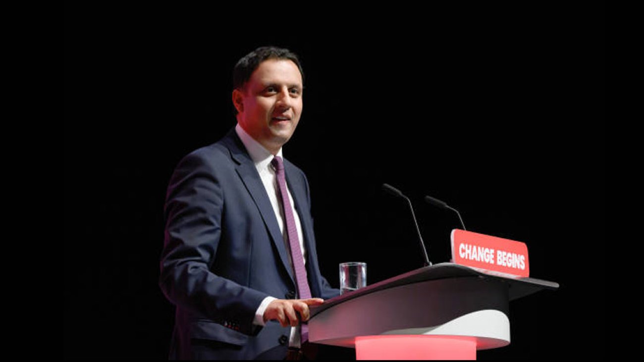 Scottish Labour leader Anas Sarwar addressing election strategy