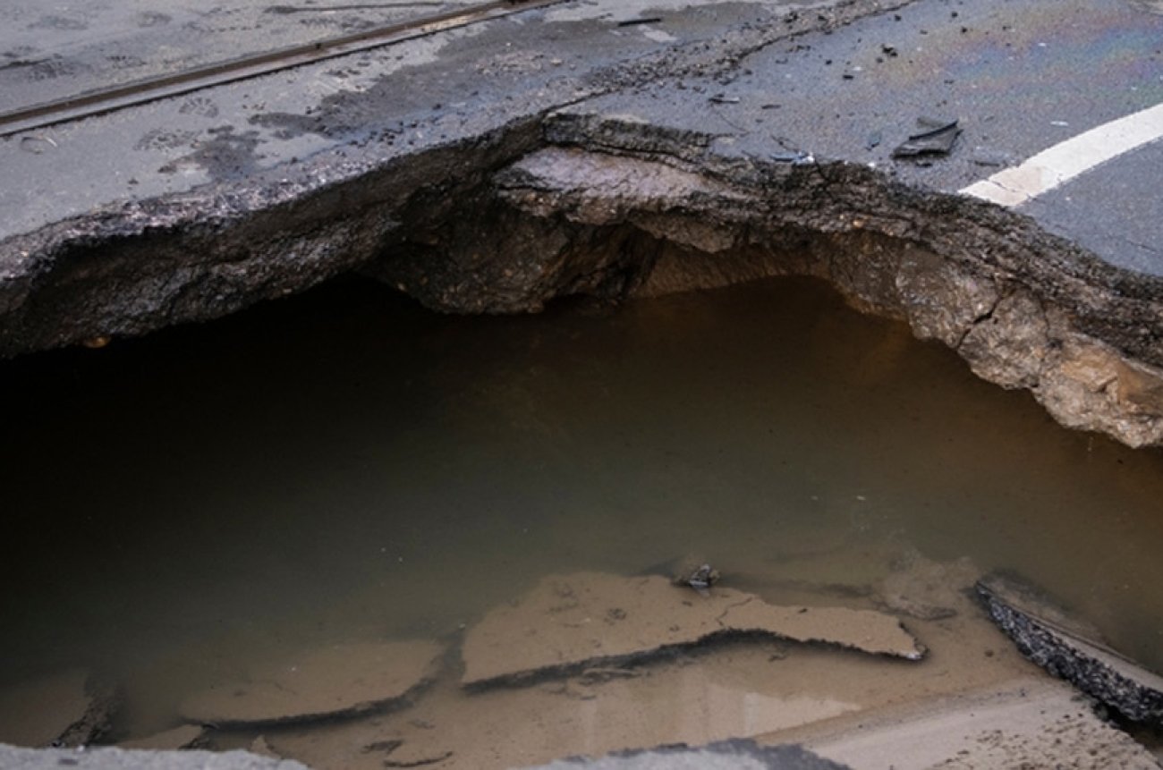 Massive Surrey sinkhole causing evacuations and road closures