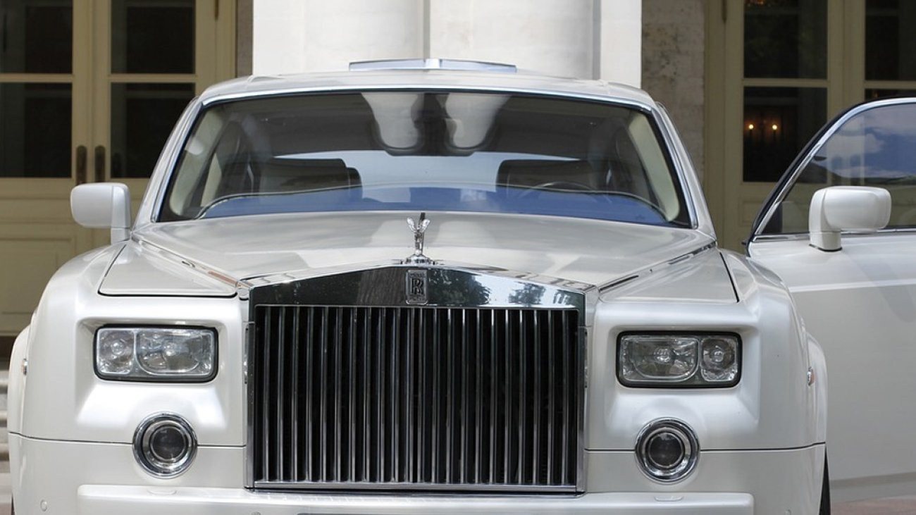 Rolls-Royce profits surge with £1.5bn shareholder return