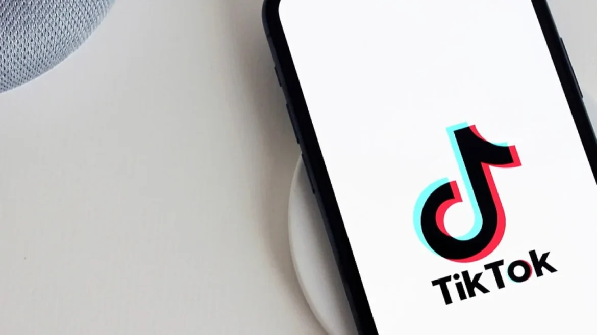 UK-Government-Strikes-Balance-on-TikTok-Amid-Concerns-Over-Data-and-Propaganda UK Government’s Concerns on TikTok Data Privacy