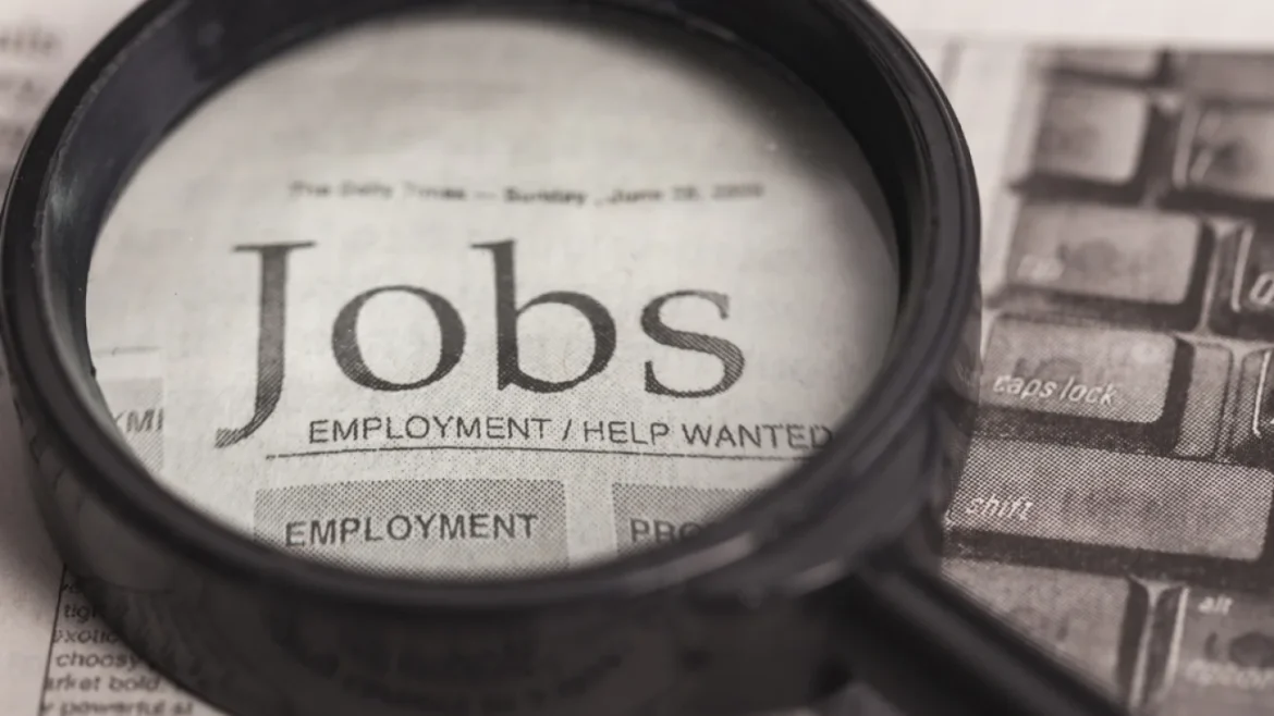 UK job market decline