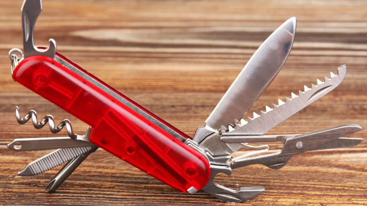 NHS-Crisis-Highlights-System-Failures-as-a-Surgeon-Forced-to-Use-Swiss-Army-Knife-in-Emergency-Surgery