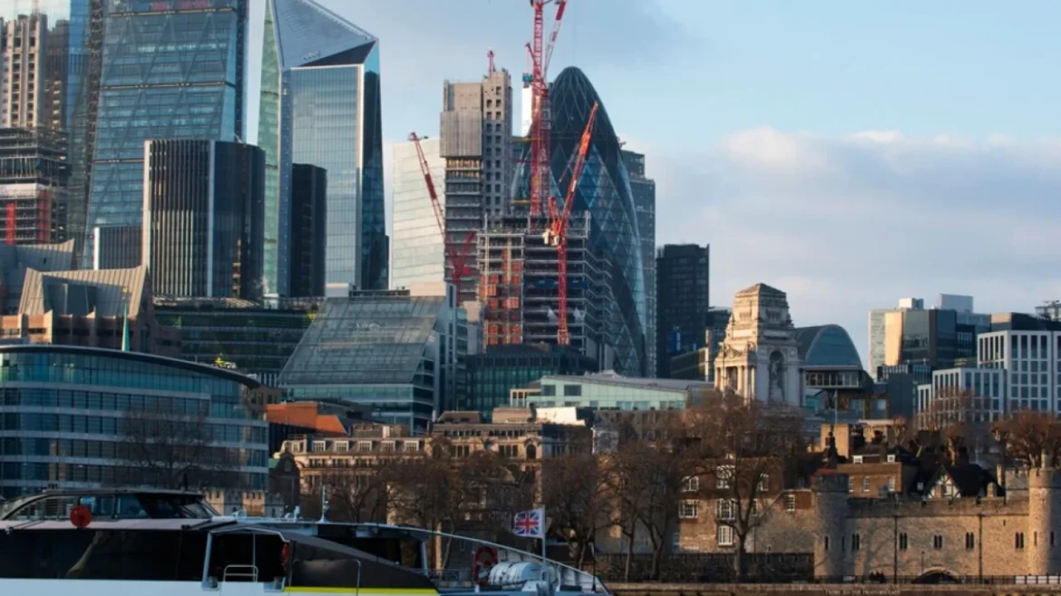 UK services sector decline